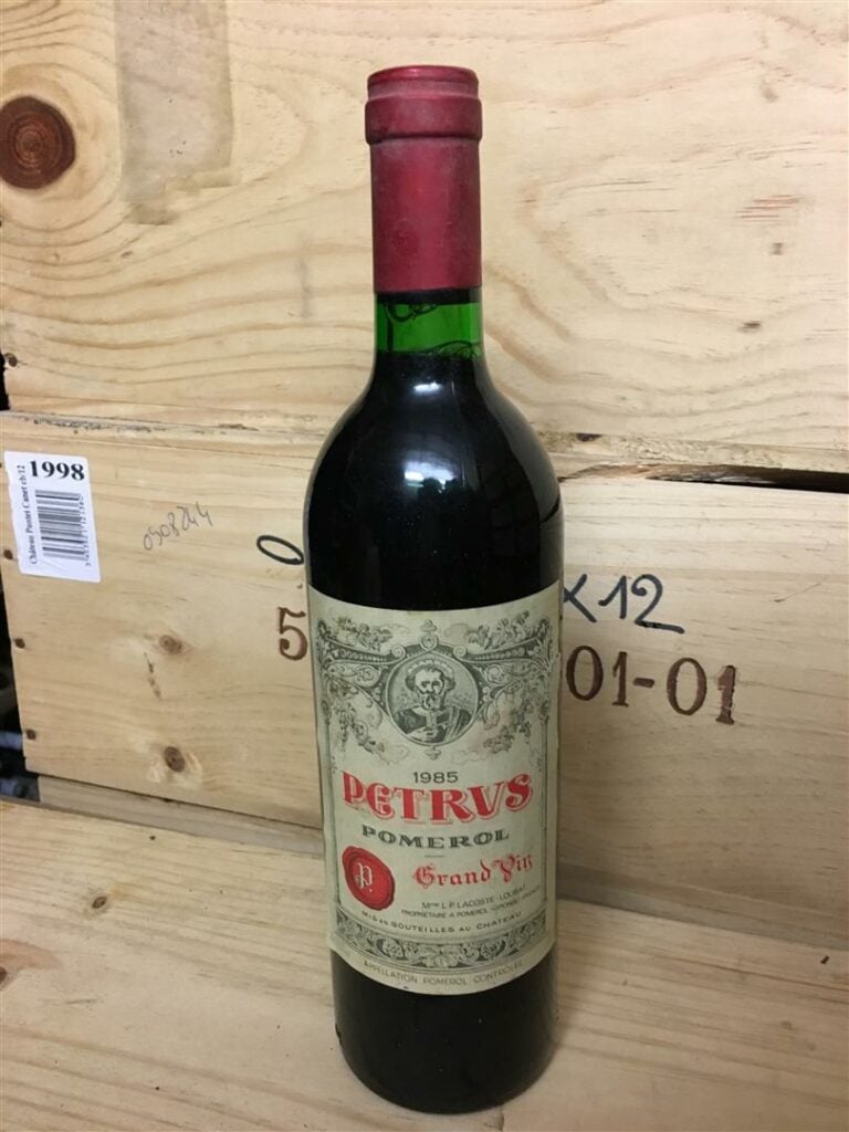 1 bouteille, CHATEAU PETRUS, Pomerol, 1985, caisse boiS.