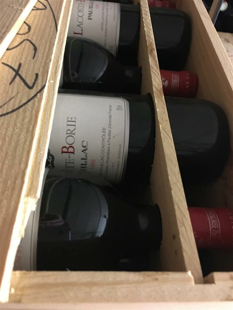 12 bouteilles, CHATEAU LACOSTE-BORIE, Pauillac, 1999, caisse bois.