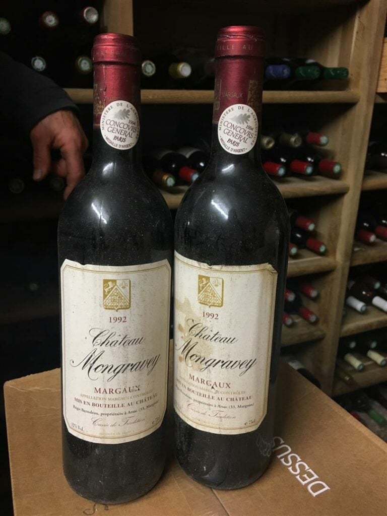 2 bouteilles, CHATEAU MONGRAVEY, Margaux, 1992.