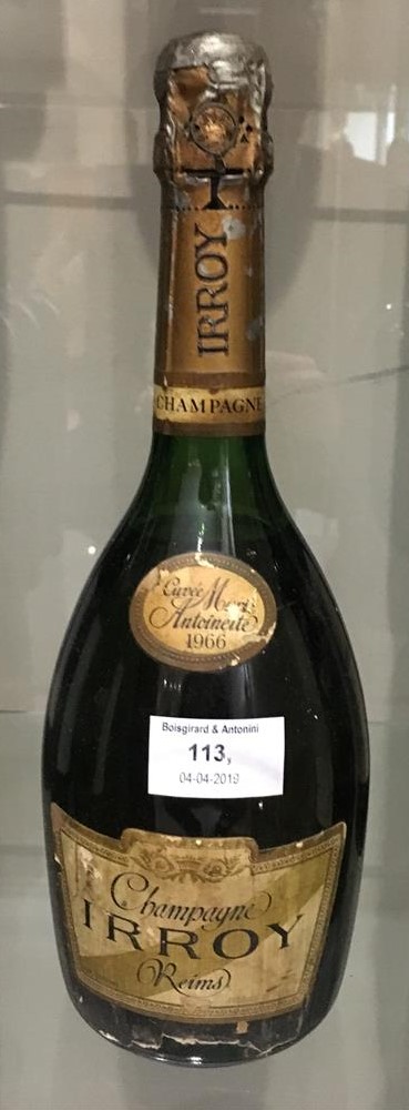 1 bouteille, Champagne Irroy, 1966, cuvée Marie-Antoinette.