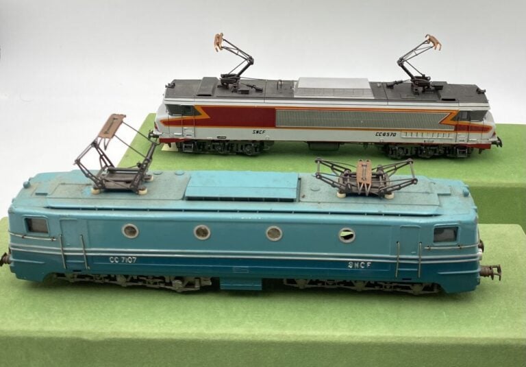 3 loco en BO TAB : CC 6570, CC7107, 141 R noire avec tender