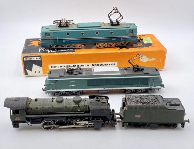 3 loco en BO TAB : CC 7107, CC Maurienne, 141 R verte avec tender
