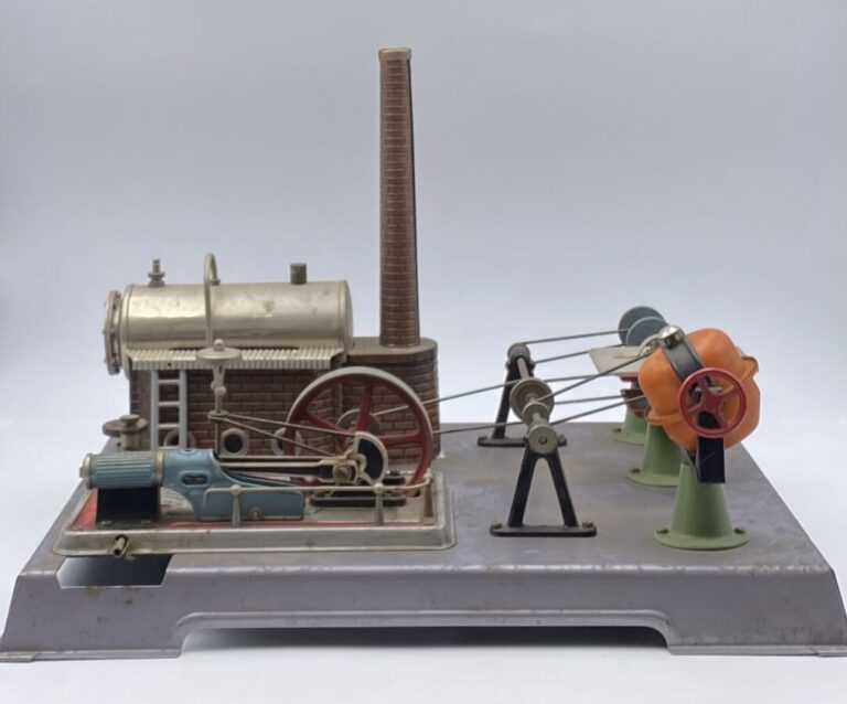 3 machines à vapeur : machine usine Wilesco à cylindre oscillant vers 1960, mac…