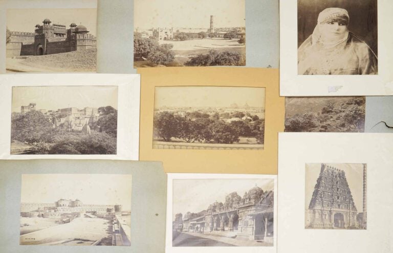 ACCUMULATION DE DIX (10) PHOTOGRAPHIES ORIENTALISTES / VUES D'INDE - Dont BOURN…