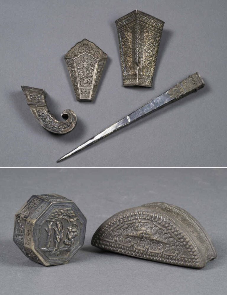 ACCUMULATION DE SIX ELEMENTS EN ARGENT REPOUSSE ET FILIGRANE - Inde du Nord, Ku…