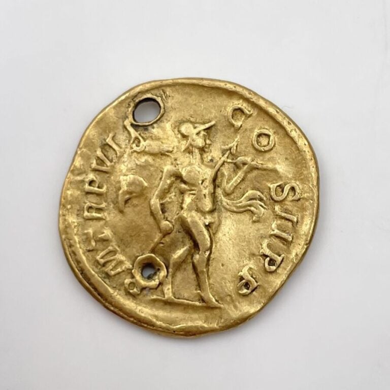 Alexandre Sévère (222-235). Aureus au Mars marchant à droite, 226 ap. J.-C., Ro…