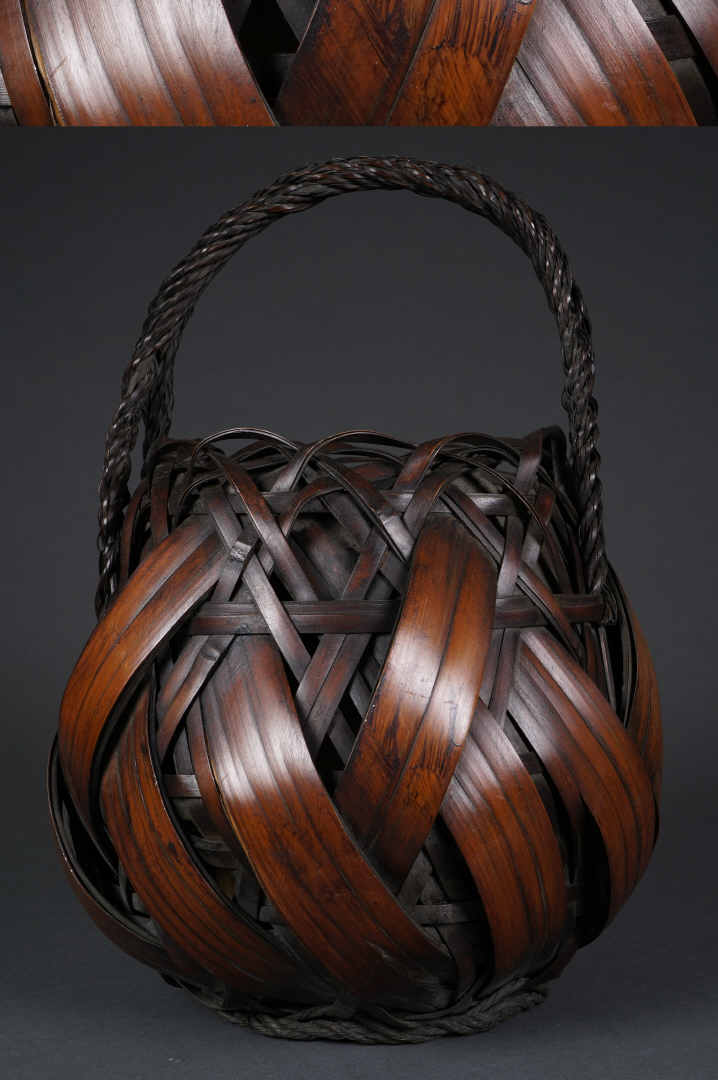 BELLE CORBEILLE EN BAMBOU VANNEE, USUBATA POUR L'IKEBANA - Japon, Période Taish…