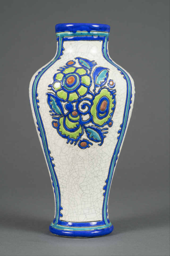 BOCH FRERES LA LOUVIERE - Paire de vases de forme balustre en faïence émaillée…