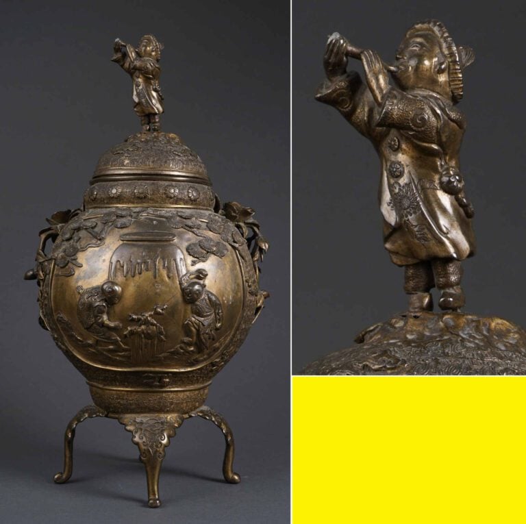 BRULE-PARFUM QUADRIPODE EN BRONZE A PATINE MORDOREE, KORO - Japon, Epoque XXe s…