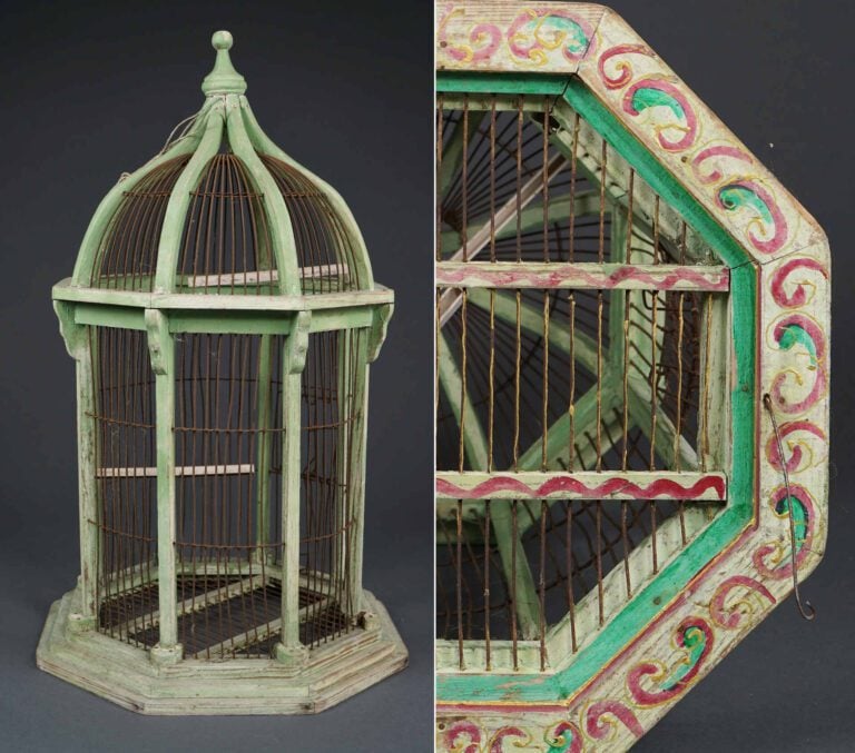 CAGE A OISEAUX DE STYLE OTTOMAN - Epoque XXe sècle - Octogonale, à piétement à…