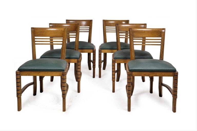 Charles DUDOUYT (1885-1946) (Attribué à) - Suite de six chaises en chêne moulur…
