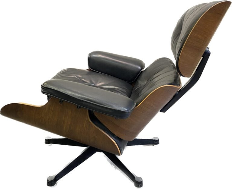 Charles EAMES (1907-1978) & Ray EAMES (1912-1988) - Fauteuil et son ottoman mod…