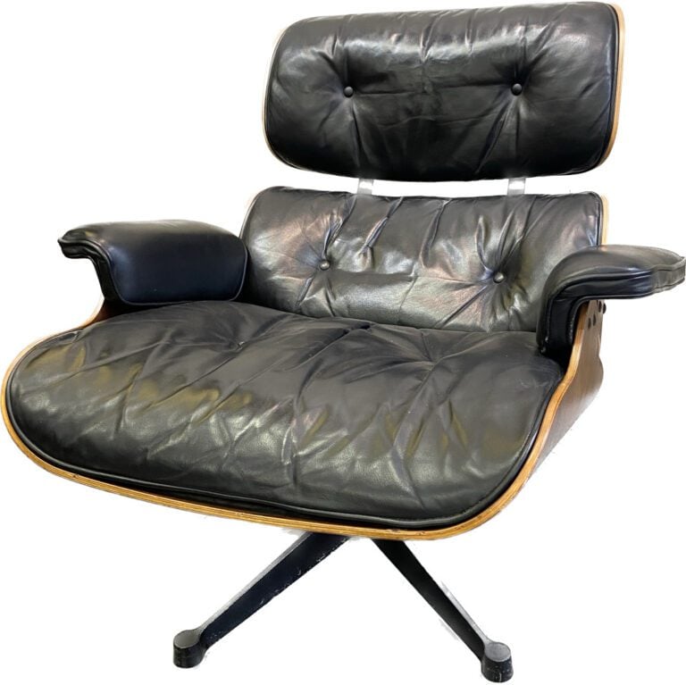 Charles EAMES (1907-1978) & Ray EAMES (1912-1988) - Fauteuil et son ottoman mod…