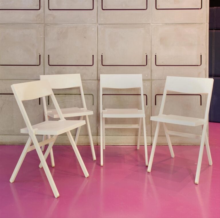 David Chipperfield - Ensemble de quatre chaises blanches pliantes enpolypropylè…