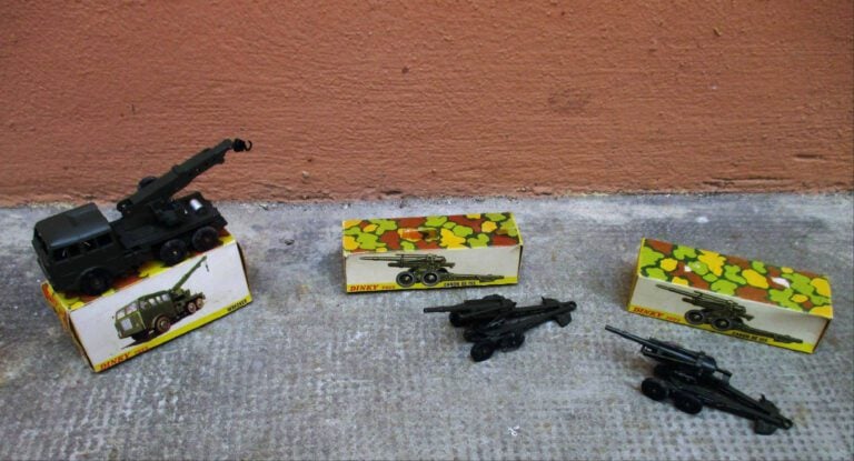 DINKY TOYS - Camion militaire berliet 6x6 dépannage, Ref : 806. - Dans sa boîte…