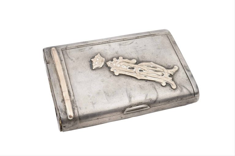 Étui à cigarettes rectangulaire à bords arrondis en argent 84 zolotniks (875 mi…