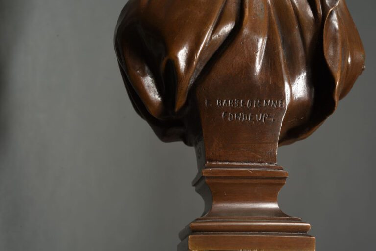 Ferdinand BARBEDIENNE Fondeur - Buste de Madame de Sévigné - Epreuve en bronze…