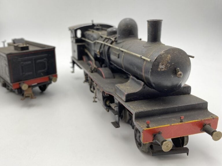 Fournereau France, loco type vapeur 230 avec tender peinte en noir