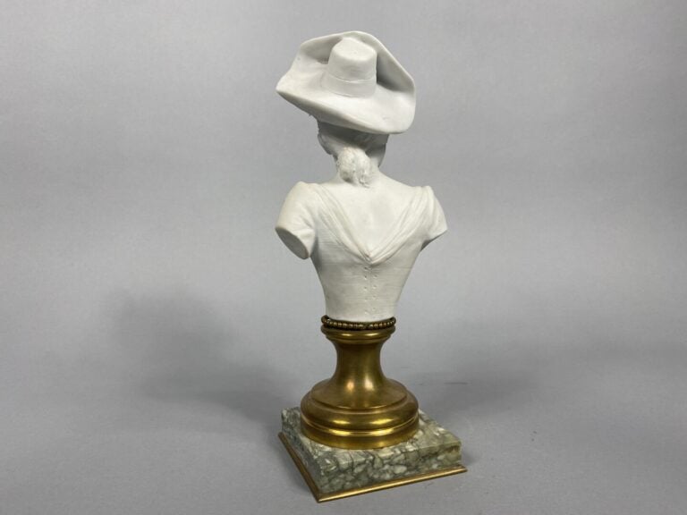 Georges VAN DER STRAETEN (1856-1928), d'après - Bergère - Epreuve en biscuit su…