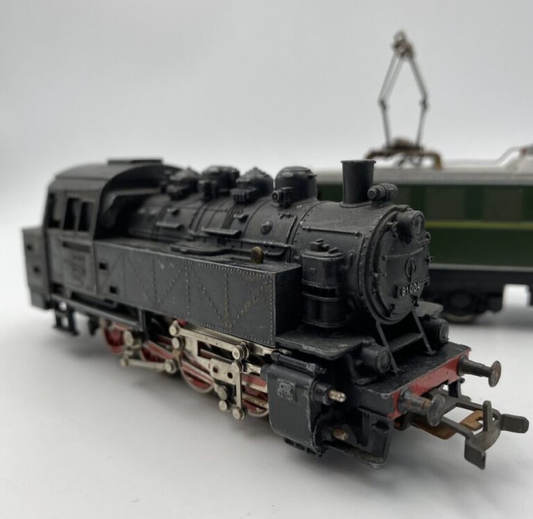 HAMO loco électrique bref 8336 et locotender vapeur type 040 Marklin ref 3031