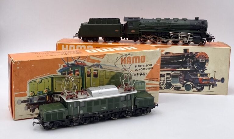 HAMO loco vapeur 150 ref 8346 et loco E94 ref 8322 en BO