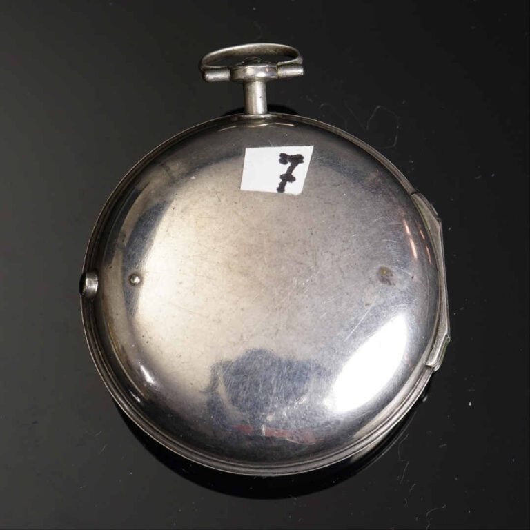 HIGGS & EVANS, LONDRES - Montre oignon en argent (925°/oo). Cadran émaillé sign…