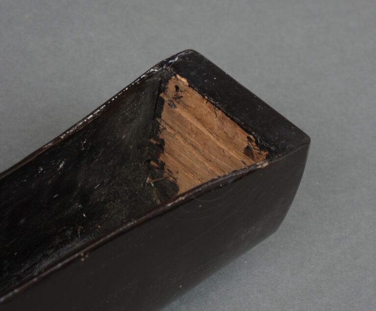 JAPON - Période Edo (1603-1868) - Carquois (yebira) de type Utsubo laqué noir a…