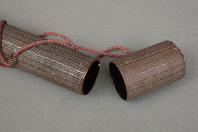 JAPON - Période Showa (1926-1989) - Carquois en bambou et ses huit flèches - Pé…