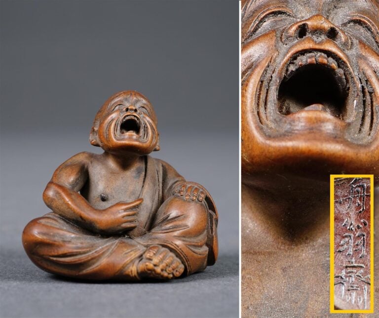 KATABORI NETSUKE EN BUIS SCULPTE A L'EFFIGIE D'UN ETERNUEUR PROFESSIONNEL PAR S…