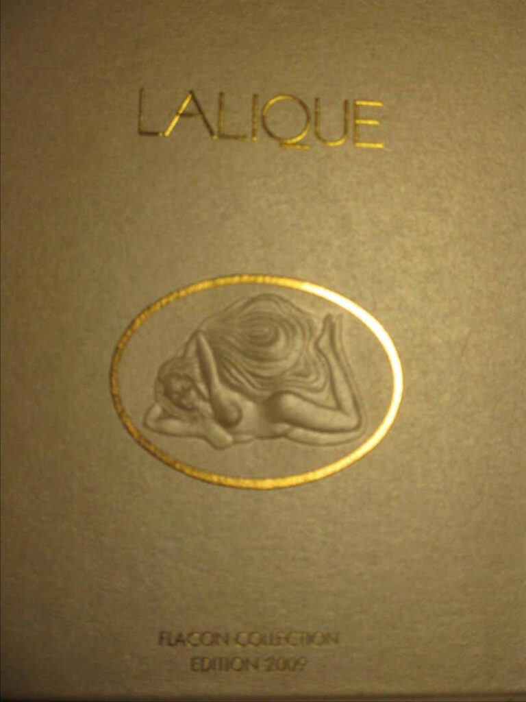 LALIQUE FRANCE - Modèle "Aphrodite" - Flacon de parfum en cristal soufflé moulé…