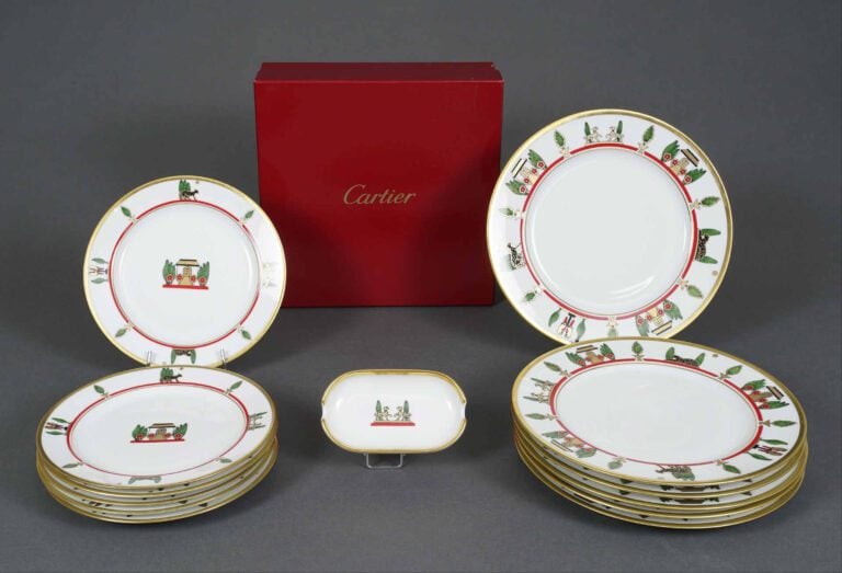 LIMOGES POUR CARTIER - LA MAISON DE LOUIS CARTIER - Ensemble de six assiettes e…