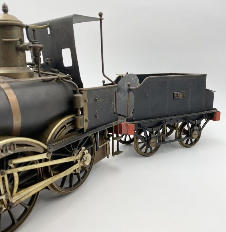 Locomotive type 220 à vapeur vive avec son tender marquée SEG - 1900 - Fabricat…