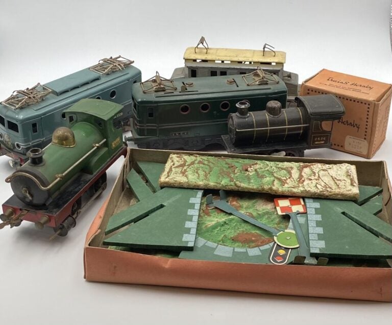 Lot Hornby écart 0, 20 lots en BO : gare de Nice démontable n°16, voiture 2ème…