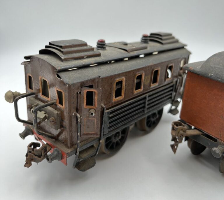 Marklin 1912, loco électrique à 2 essieux marron, manque pantographe et wagon p…