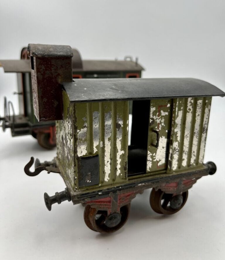 Marklin avant 1914, fourgon 2 compartiments aménagé + voiture 2 essieux 2ème cl…