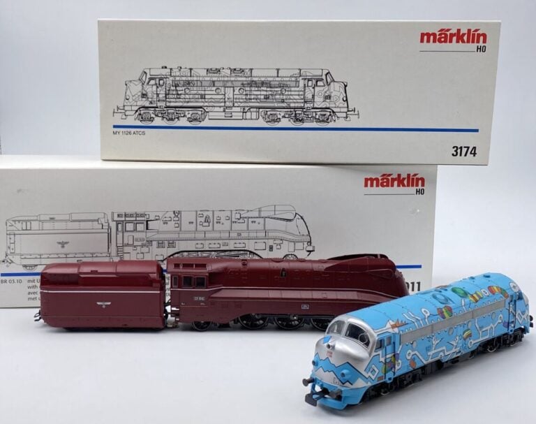 Marklin en BO; CC danoise ref 3174, 231 vapeur ref 33911