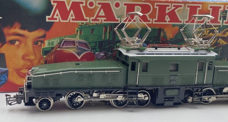 Marklin en BO ; Crocodile ref 3015 dernière boite