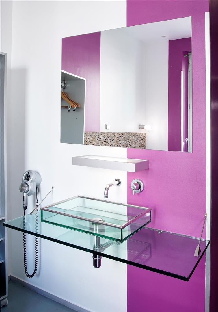 Matali Crasset - Décoration intérieure de la chambre 34 " technocorner ", compr…