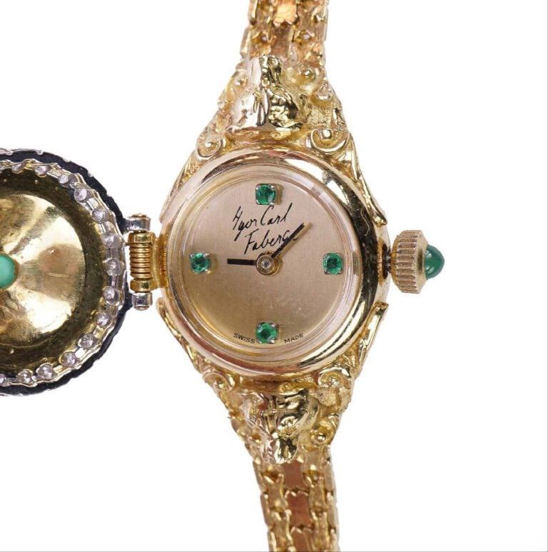 Montre de dame en or 750 millièmes, le cadran signé Igor Carl Fabergé est proté…