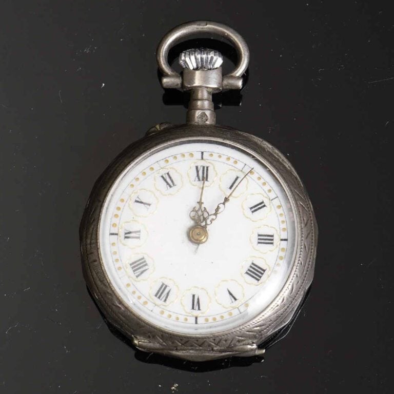 Montre de gousset en argent (925°/oo). Cadran émaillé, à indication des heures…