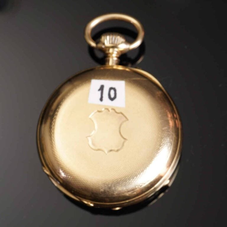 Montre de gousset en or jaune 18K (750°/oo). Le cadran émaillé, à indication de…