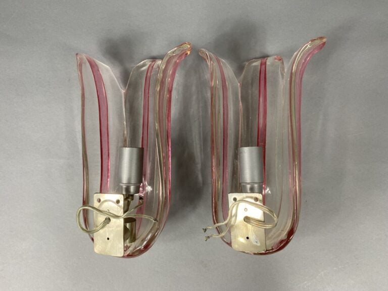 MURANO - Paire d'appliques en verre teinté rose en forme de corolle - H : 25.5…