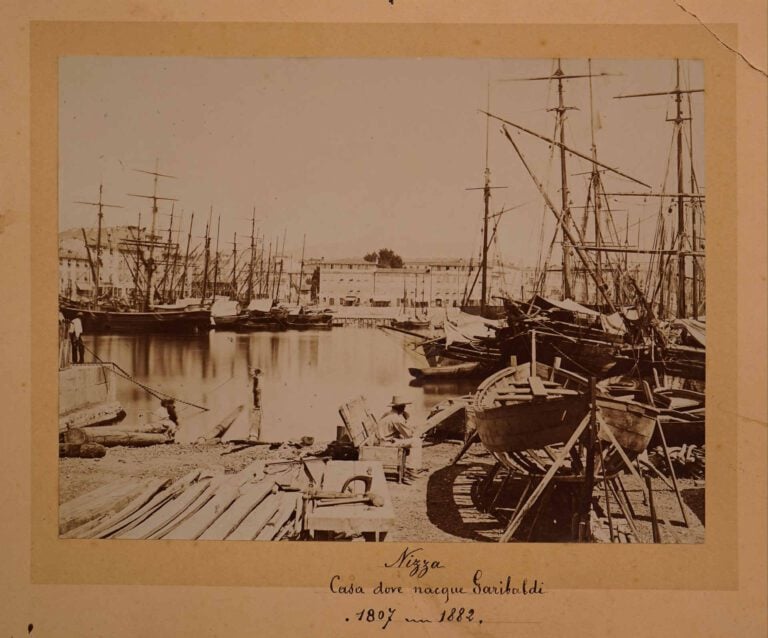 PHOTOGRAPHIE - Nice, la maison où nacquit Garibaldi - Tirage sur papier albumin…