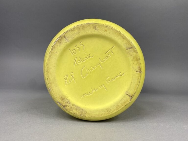 Pol CHAMBOST (1906-1983) - Vase modèle 1055 dit "Corolle" en céramique émaillée…