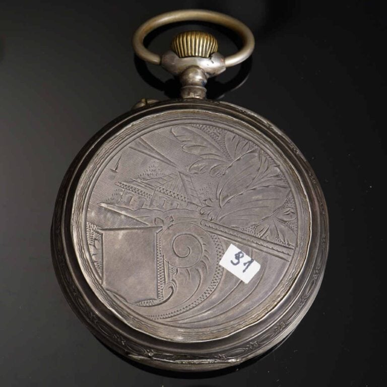 Régulateur en argent (925°/oo) et métal, 8 cm. Indications des heures en chiffr…