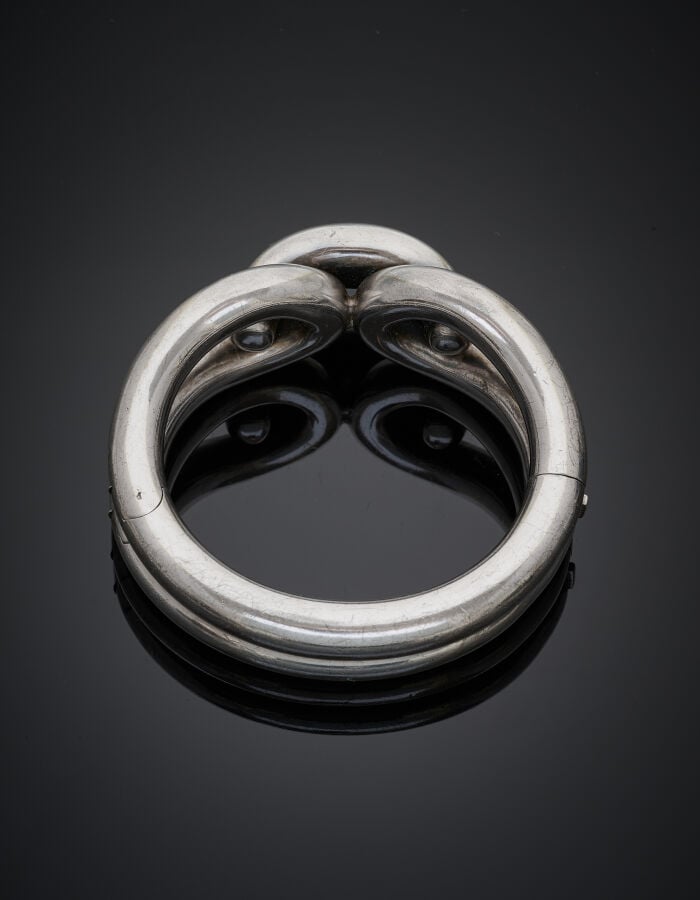 RENE BOIVIN - BRACELET "Lien", rigide ouvrant en argent (min. 800‰) ajouré, à d…