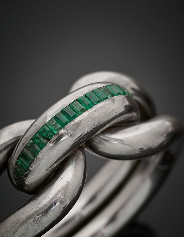 RENE BOIVIN - BRACELET "Lien", rigide ouvrant en argent (min. 800‰) ajouré, à d…