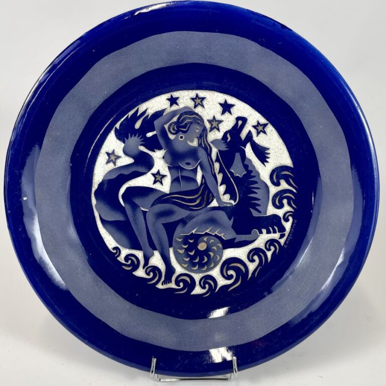 Robert MEQUINION (1905-1985) - Grand plat en céramique émaillée bleu et de cama…