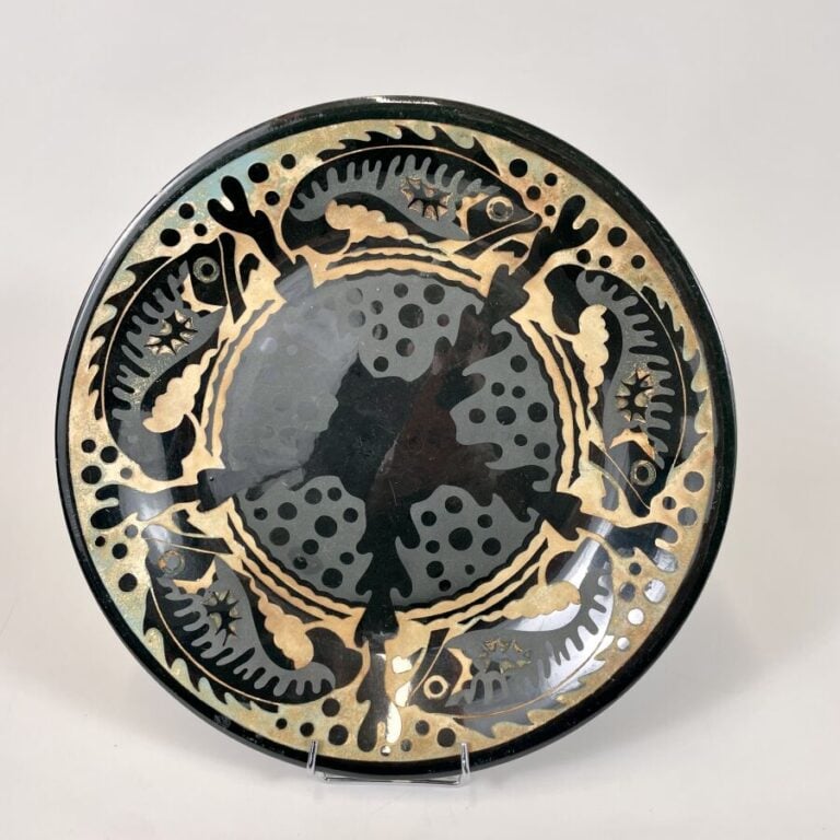 Robert MEQUINION (1905-1985) - Grand plat rond en céramique émaillée noir et lu…