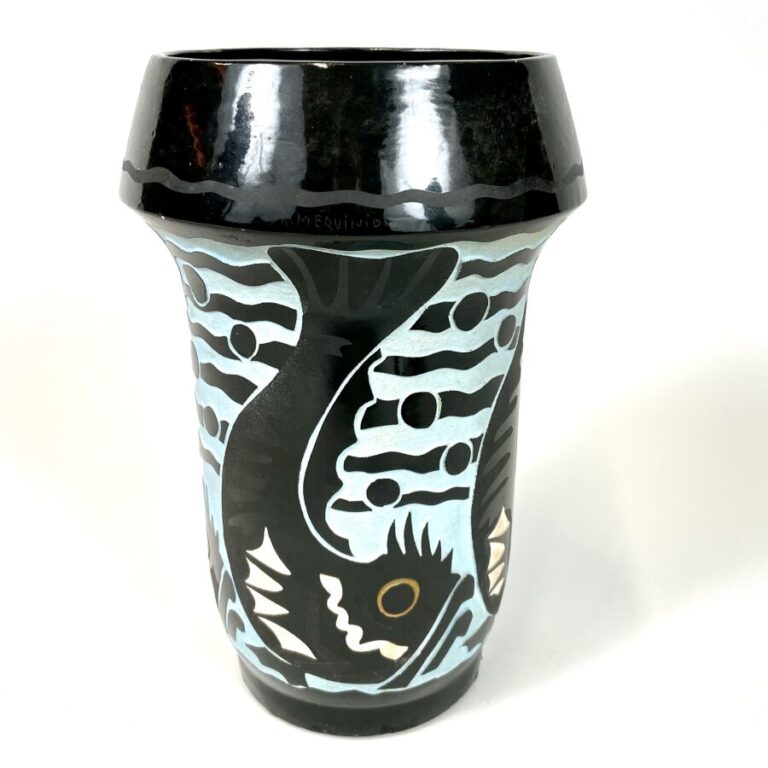 Robert MEQUINION (1905-1985) - Vase à col évasé en céramique émaillée noire sur…